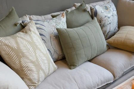 Chic Antique – Aix pudebetræk med tropisk bladmønster 50x50