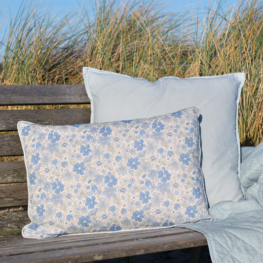 Chic Antique Pudebetræk m. blomster – Skyblå & Hvid 50x35