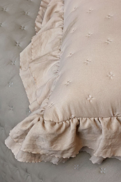 Chic Antique - Aix Soft Pudebetræk m. flæsekant 50 × 50 cm