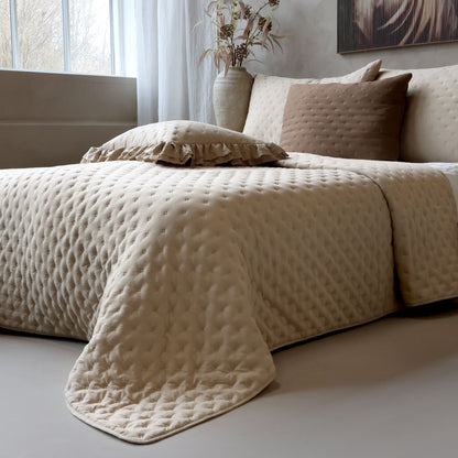 Chic Antique - Aix Soft Quilt Sengetæppe 260 × 240 cm