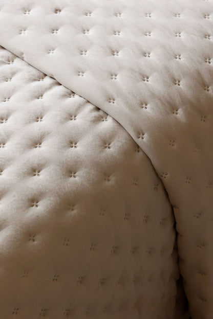 Chic Antique - Aix Soft Quilt Sengetæppe 260 × 240 cm
