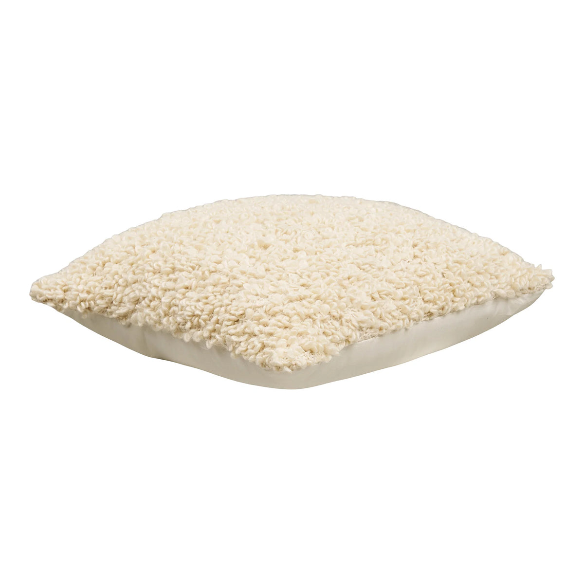 House Nordic Tossa Pude – Off-White 45 × 45 cm  Skab en lys og hyggelig stemning i hjemmet med den elegante Tossa Pude i off-white.