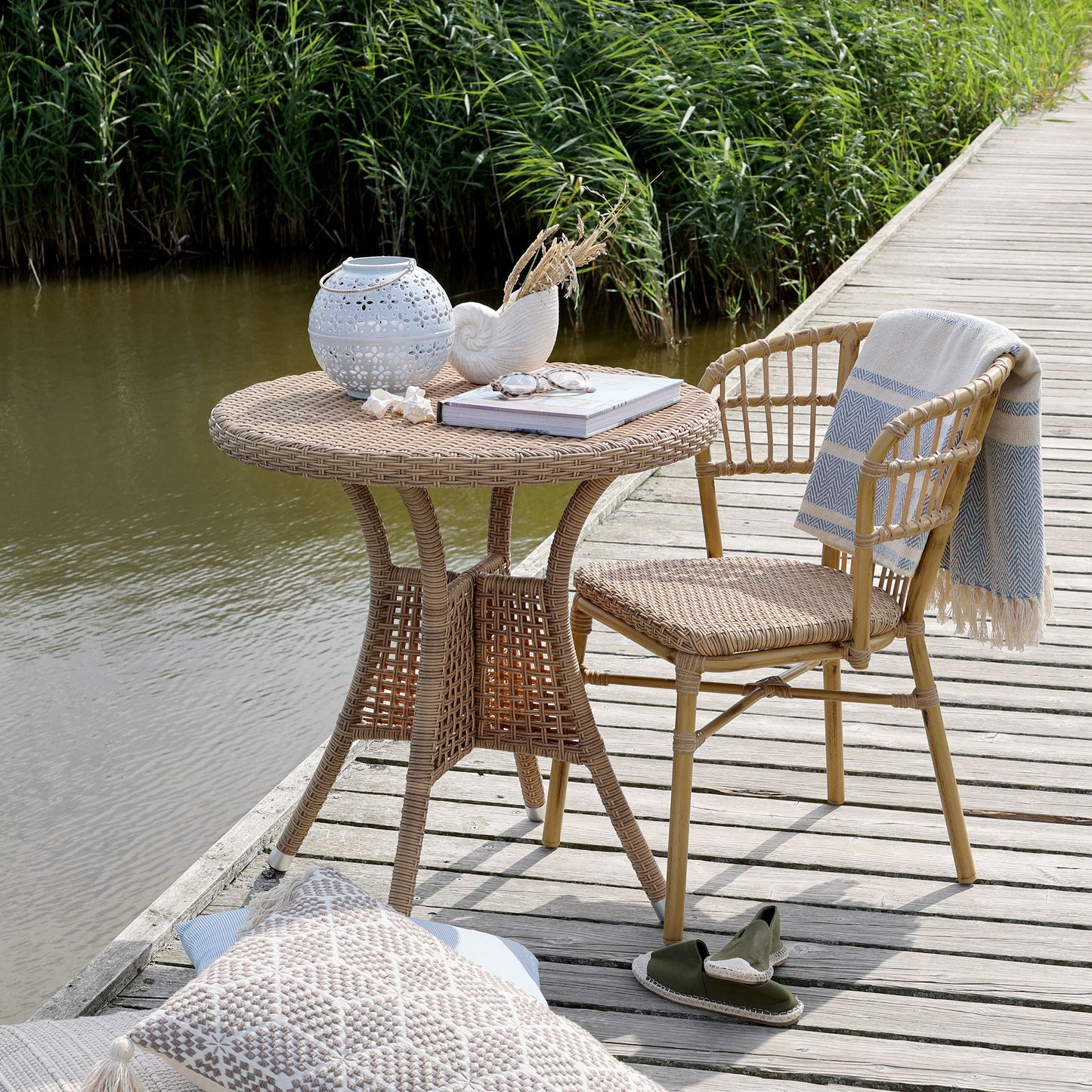 Chic Antique - La Rochelle bistrobord i flet – elegant og funktionelt til inde og ude