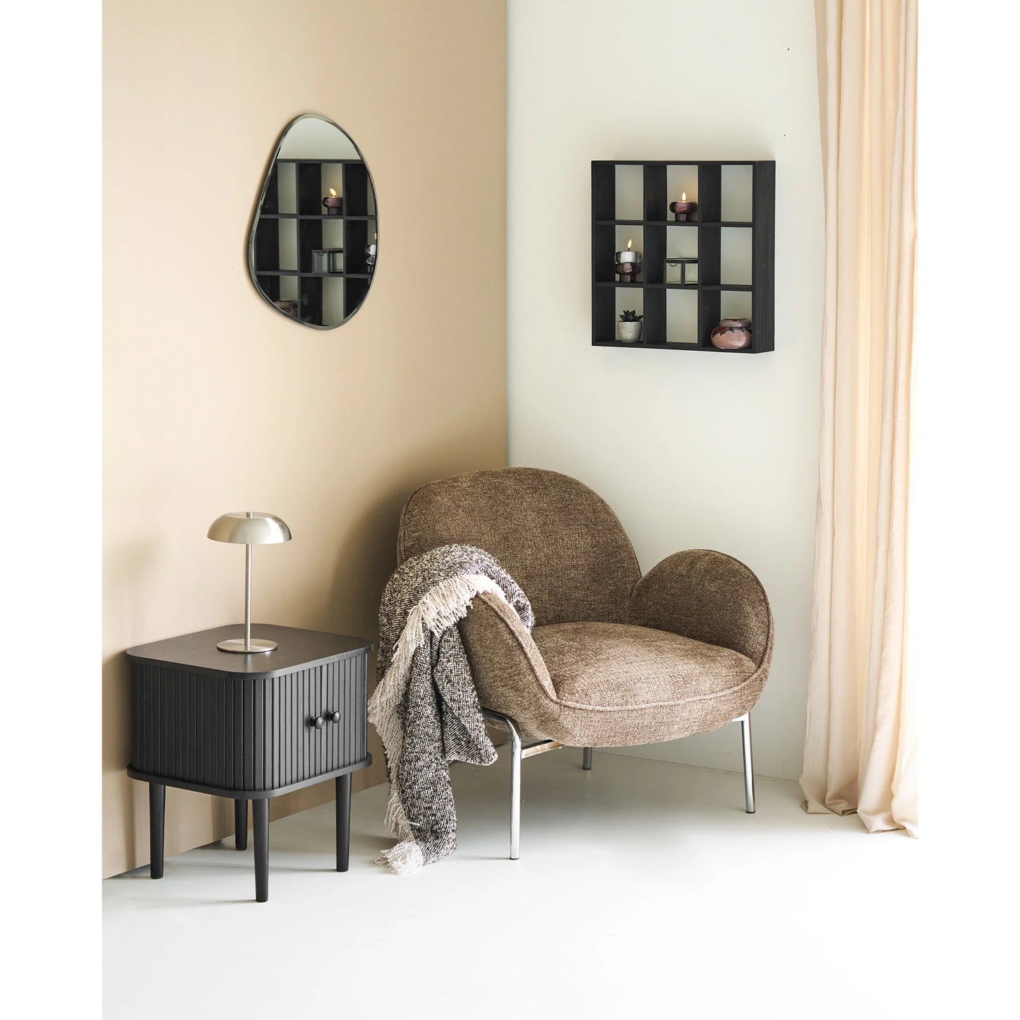 House Nordic Moss Væghylde Sort – Fyrretræ 46 × 46 cm