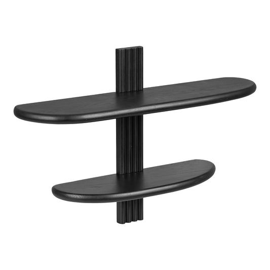 House Nordic Aliano Væghylde – Sort Eg 65 × 17,5 × 42,5 cm  Elegant og moderne væghylde i sort egetræ – perfekt til stilfuld opbevaring og dekoration.