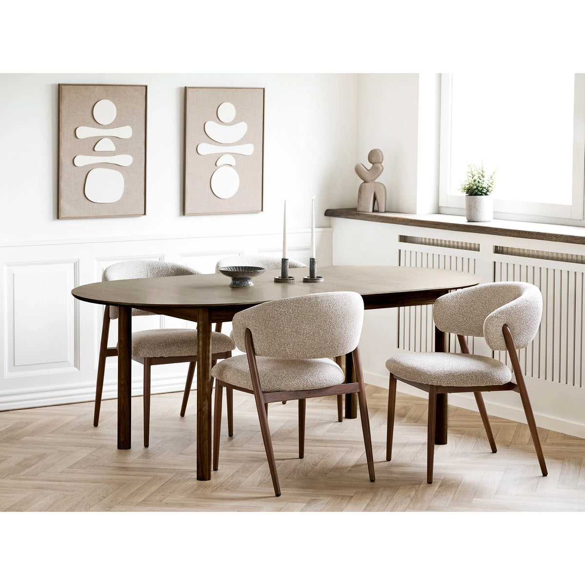 House Nordic Dekoration i Keramik – Brun 16 × 8 × 36 cm Stilfuld brun keramikdekoration fra House Nordic – perfekt til at skabe varme og per