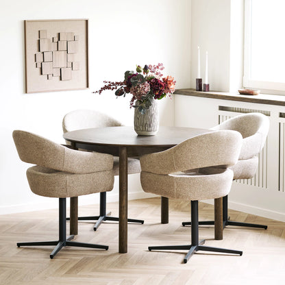 House Nordic Gala Relief Vægdekoration – Brun 60 × 60 cm  Elegant vægdekoration med flot reliefeffekt – skab varme, dybde og et eksklusivt udtryk i hjemmet.