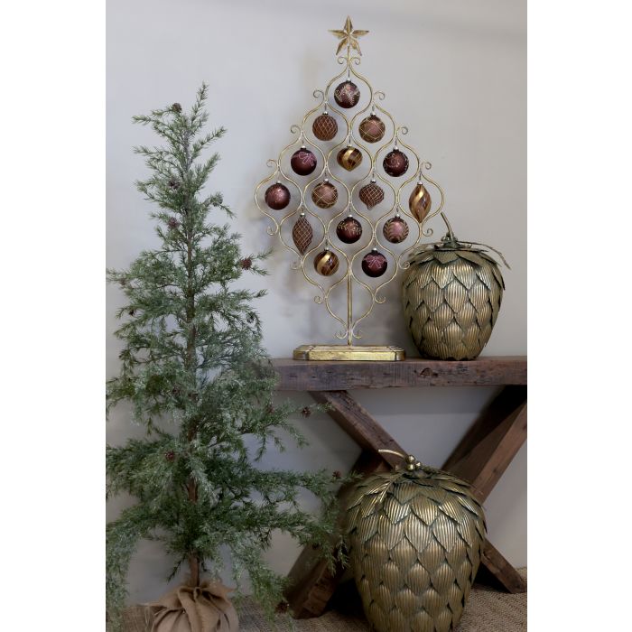 Chic Antique Stativ med Stjerne – H106 cm – Antique Messing - Elegant dekorationsstativ fra Chic Antique i antique messing med smuk stjerne på toppen – perfekt til at skabe en stemningsfuld juledekoration i hjemmet.