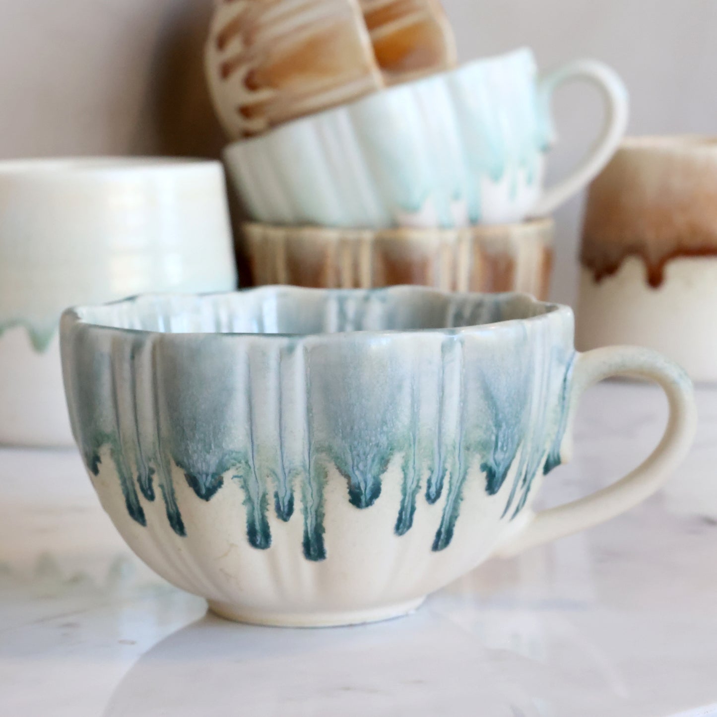 Chic Antique kop med hank i opal New Bone China porcelæn, Ø11 cm