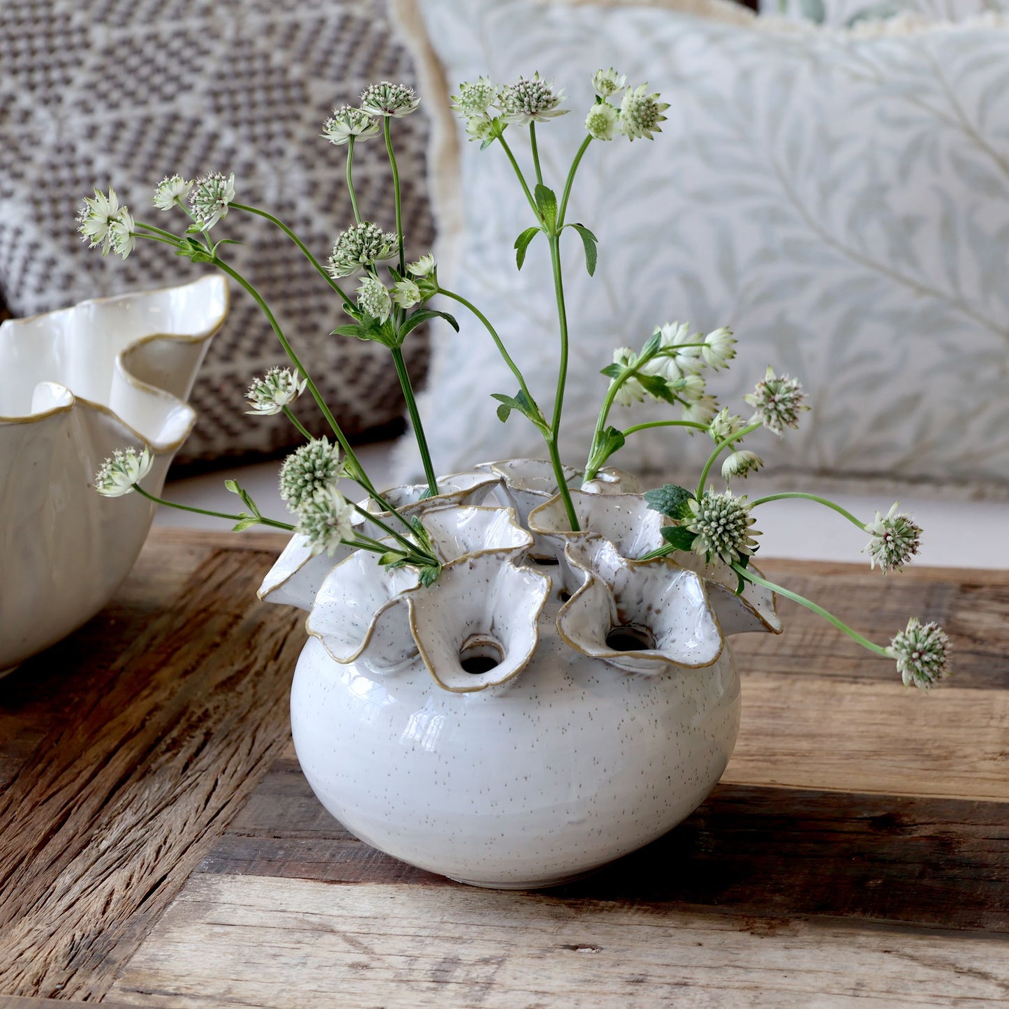 Chic Antique – Vase m. 12 huller til blomster (kommer snart)