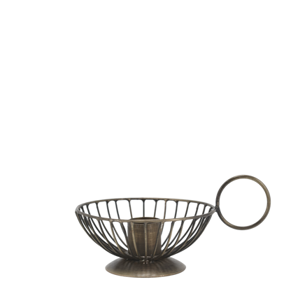 Chic Antique Kammerstage H6/L13,5/B9 cm – Antique Messing  Klassisk kammerstage fra Chic Antique i antique messing. Den dekorative lysestage i jern har et enkelt og charmerende udtryk, der passer smukt ind i både moderne, klassiske og romantiske hjem.