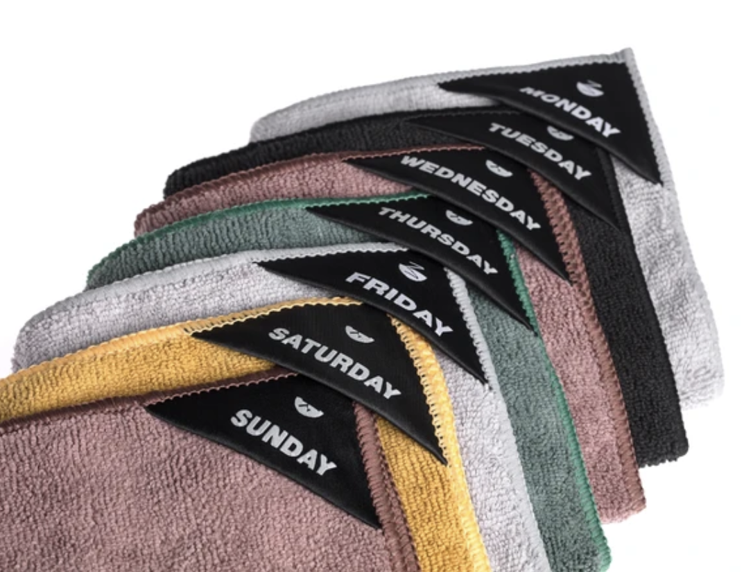 1 PAKKE KLUD, HÅNDSÆBE, OPVASKEMIDDEL & OPVASKEBØRSTE