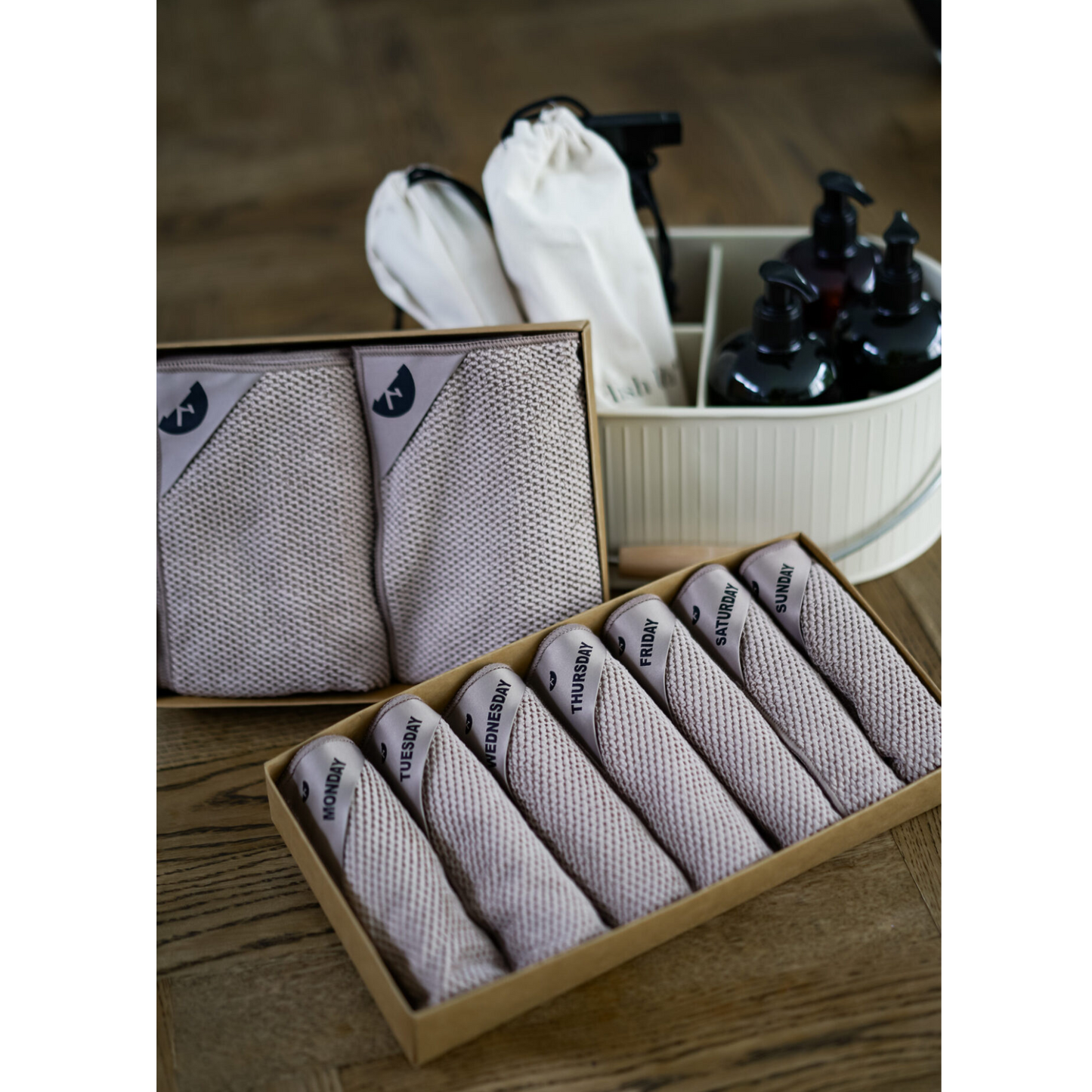 KLUD - WALNUT PAKKELØSNING 7 KLUDE OG 2 VISKESTYKKER