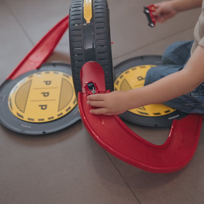 Legetøjsstations bil rød eller blå