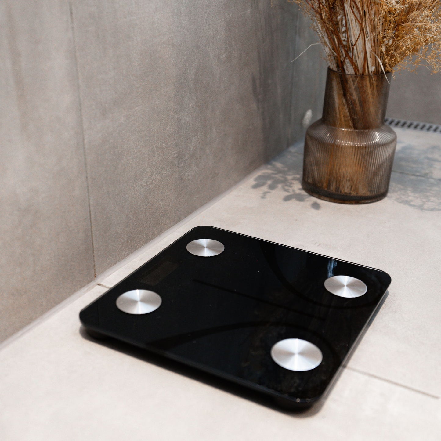 BADEVÆGT MED APP STYRING