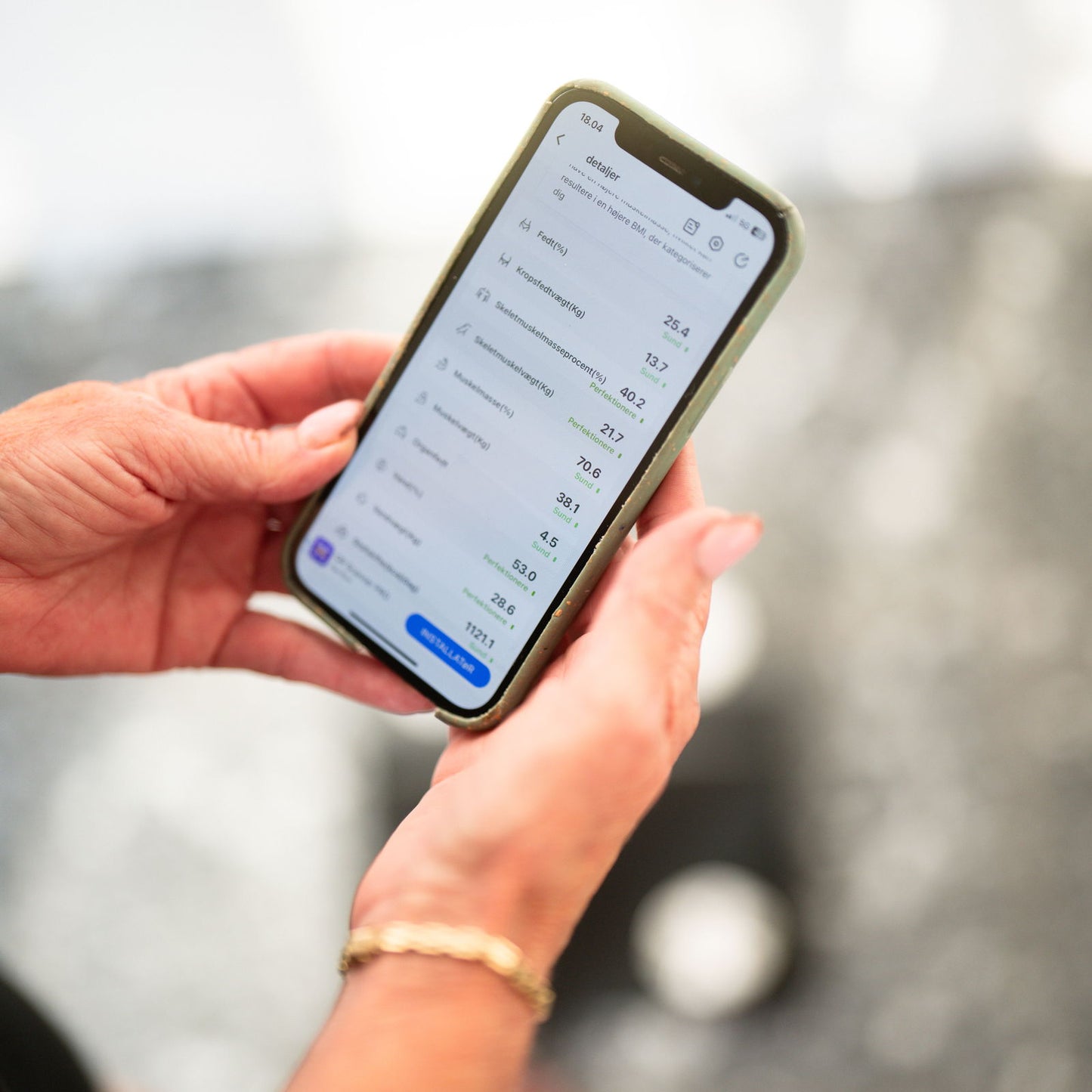 BADEVÆGT MED APP STYRING