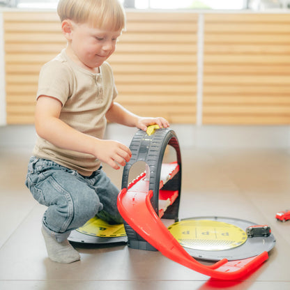 Legetøjsstations bil rød eller blå