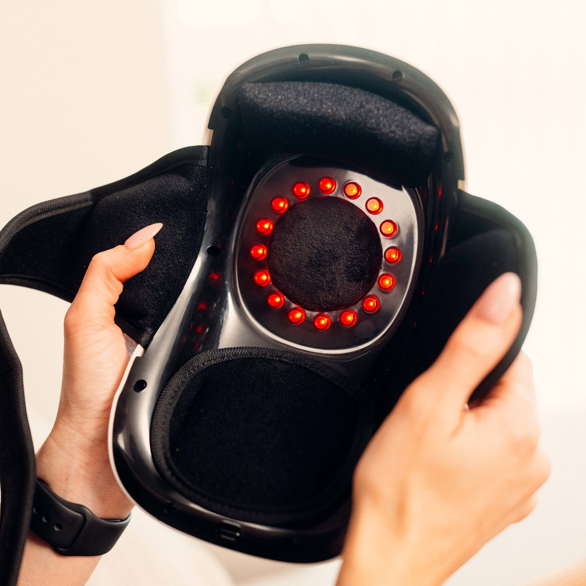 Knæmassage - Varmende massageapparat der lindrer ømme knæ og stive led