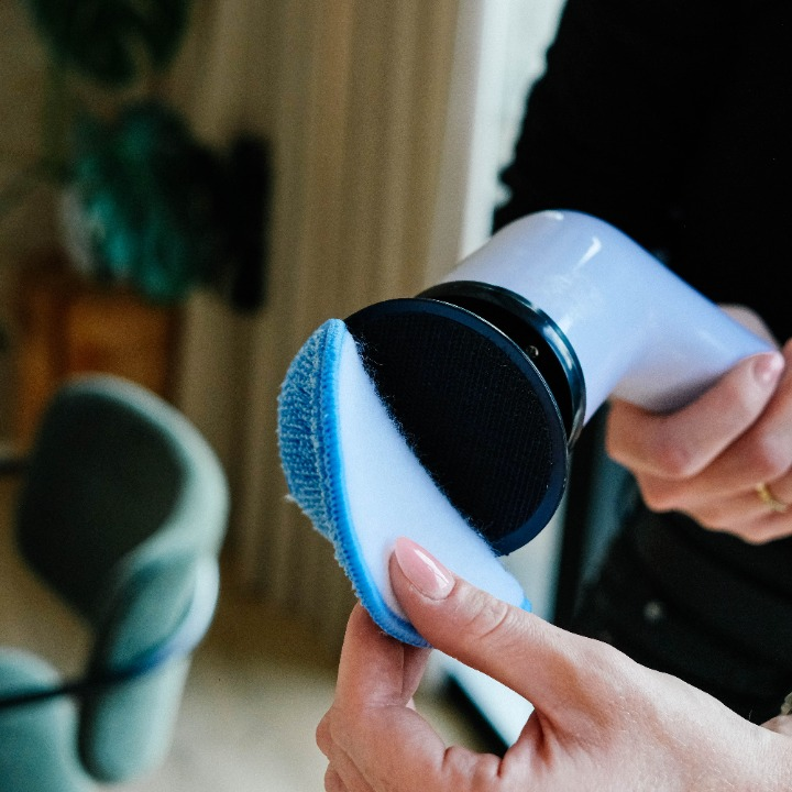 Sjö - Elektrisk rengøringsbørste med forlængerstang