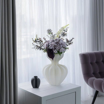 Stor kunstig blomsterbuket – Lilla, grønne og brune nuancer