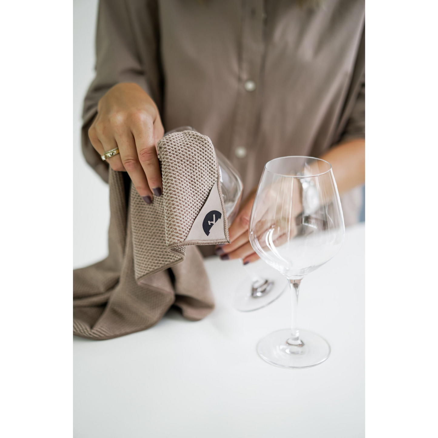 VISKESTYKKE - WALNUT – 2 STK.